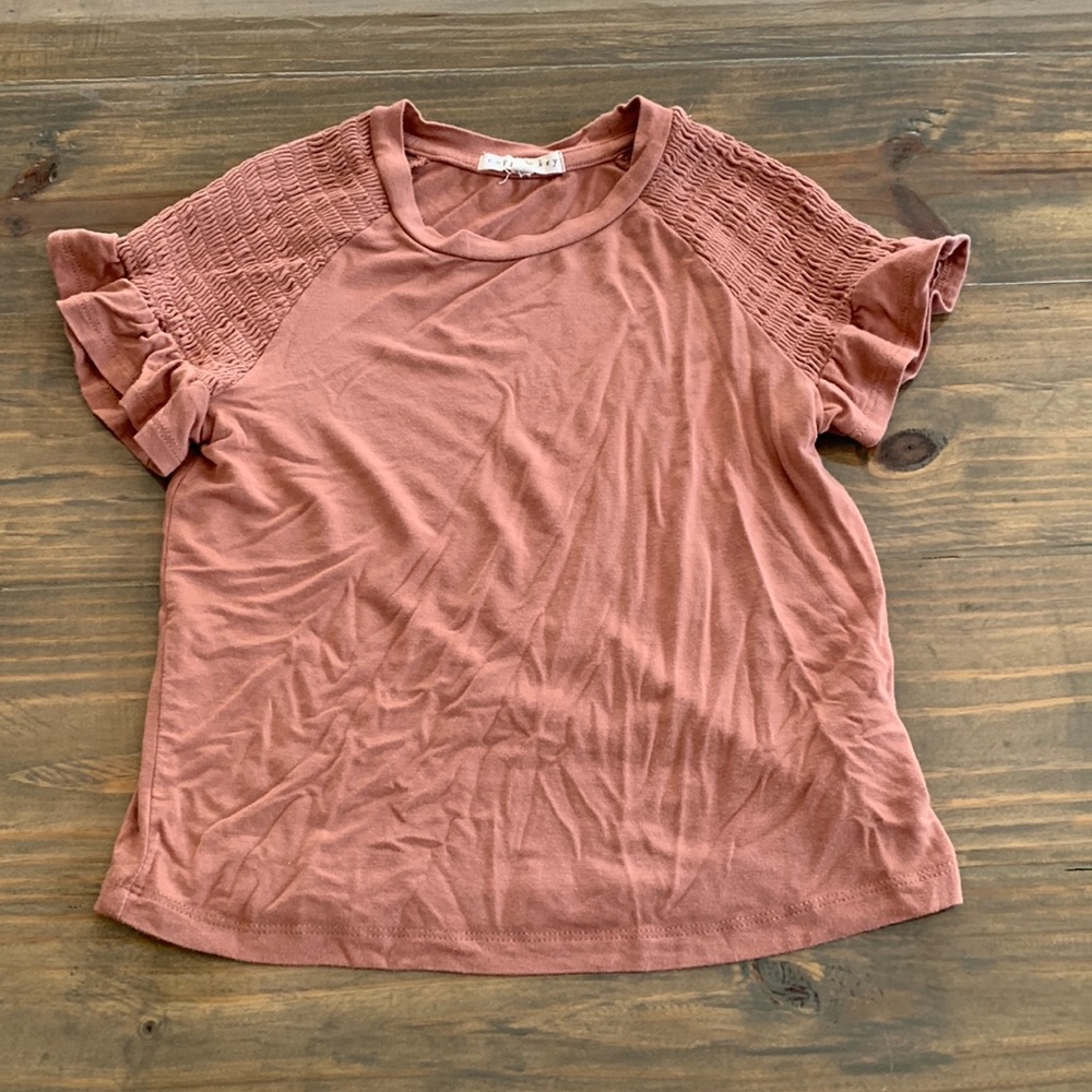 Copper Key smocked top. Size 6x.